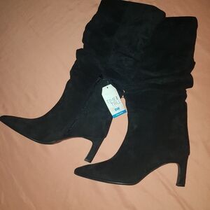 Time and Tru Women's Black Heeled Boots